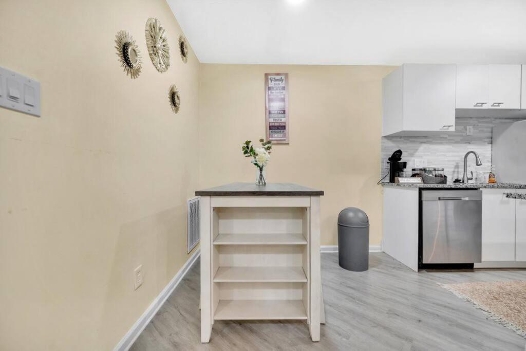 Cozy 2 Bedroom Pineville-Matthews Duplex Sleeps 8 Шарлът Екстериор снимка